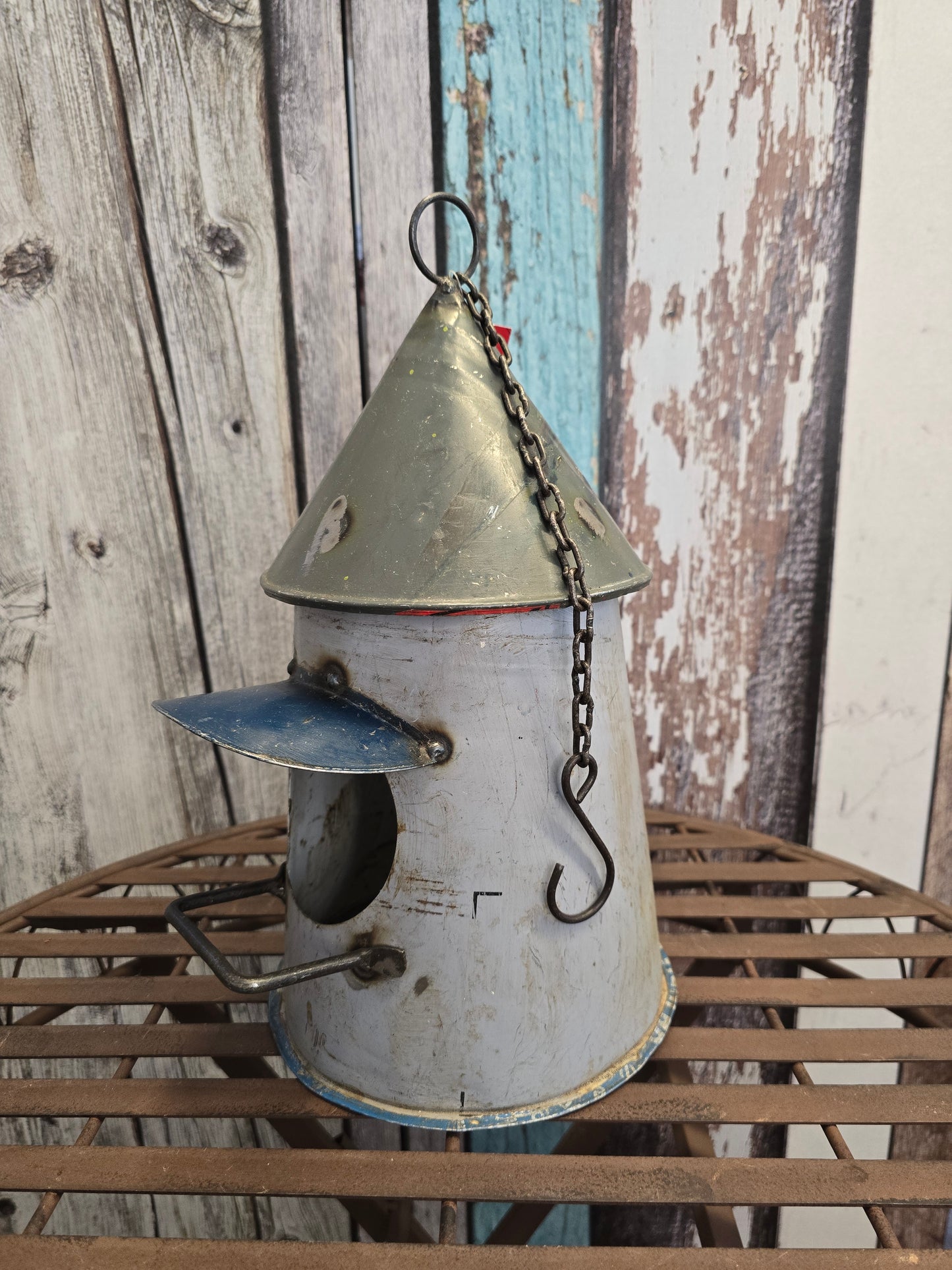 3082-Vogelhaus-Vogel-Futterstation-Metall-oldstyle