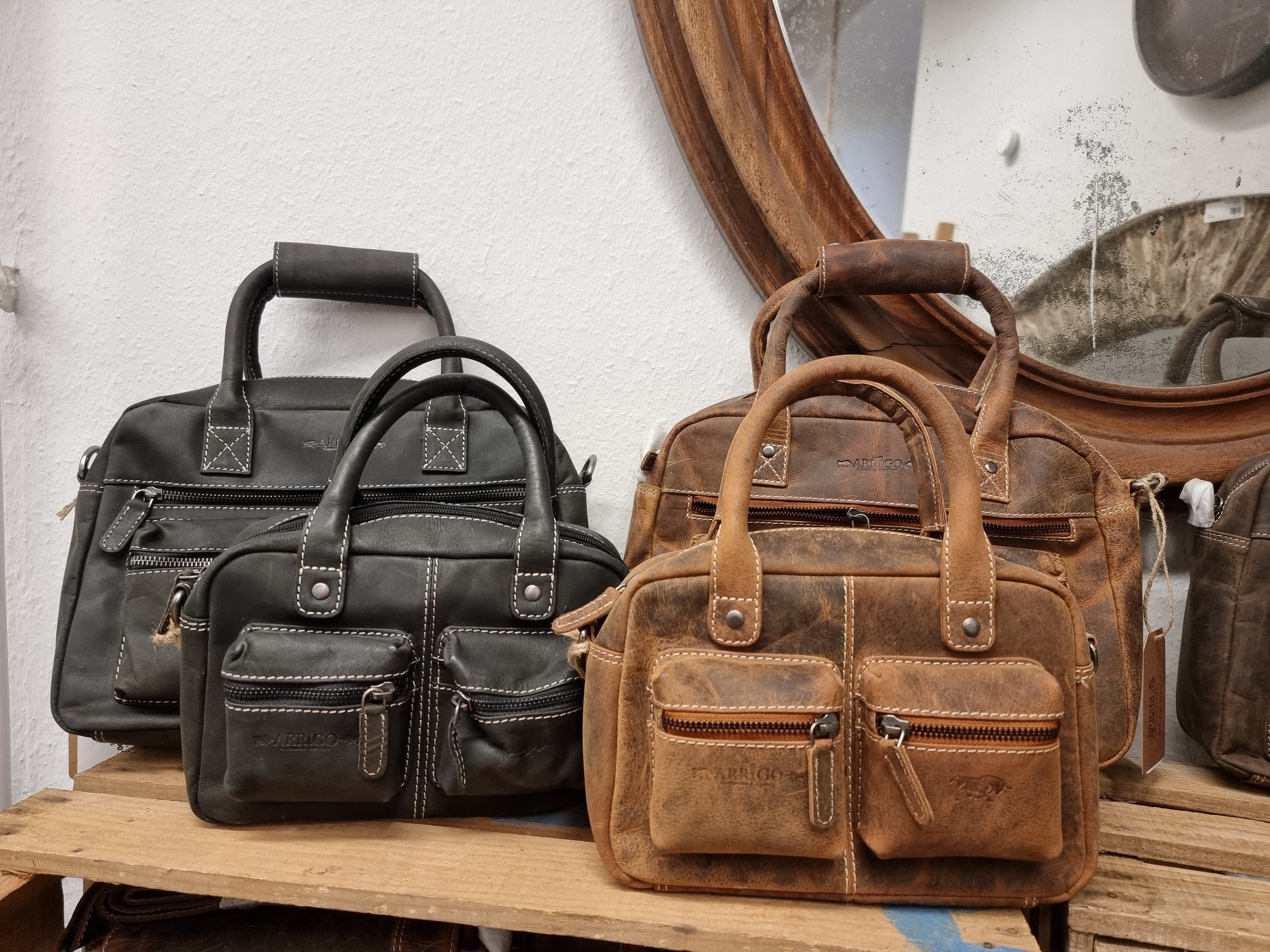 Taschen & Portemonnaies für jedes Abenteuer