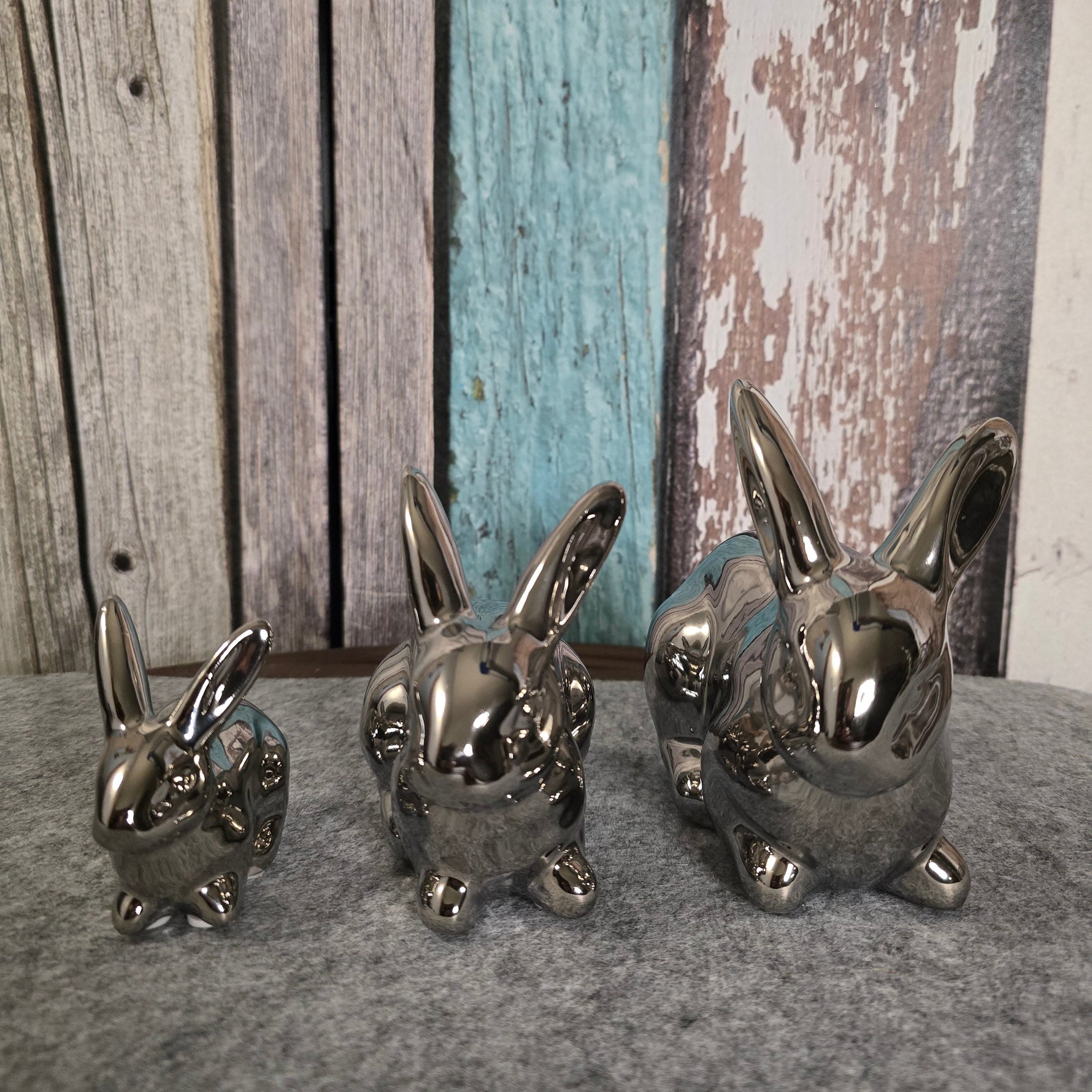 Hasen aus Keramik silber glasiert in 3 unterschiedlichen Größen
