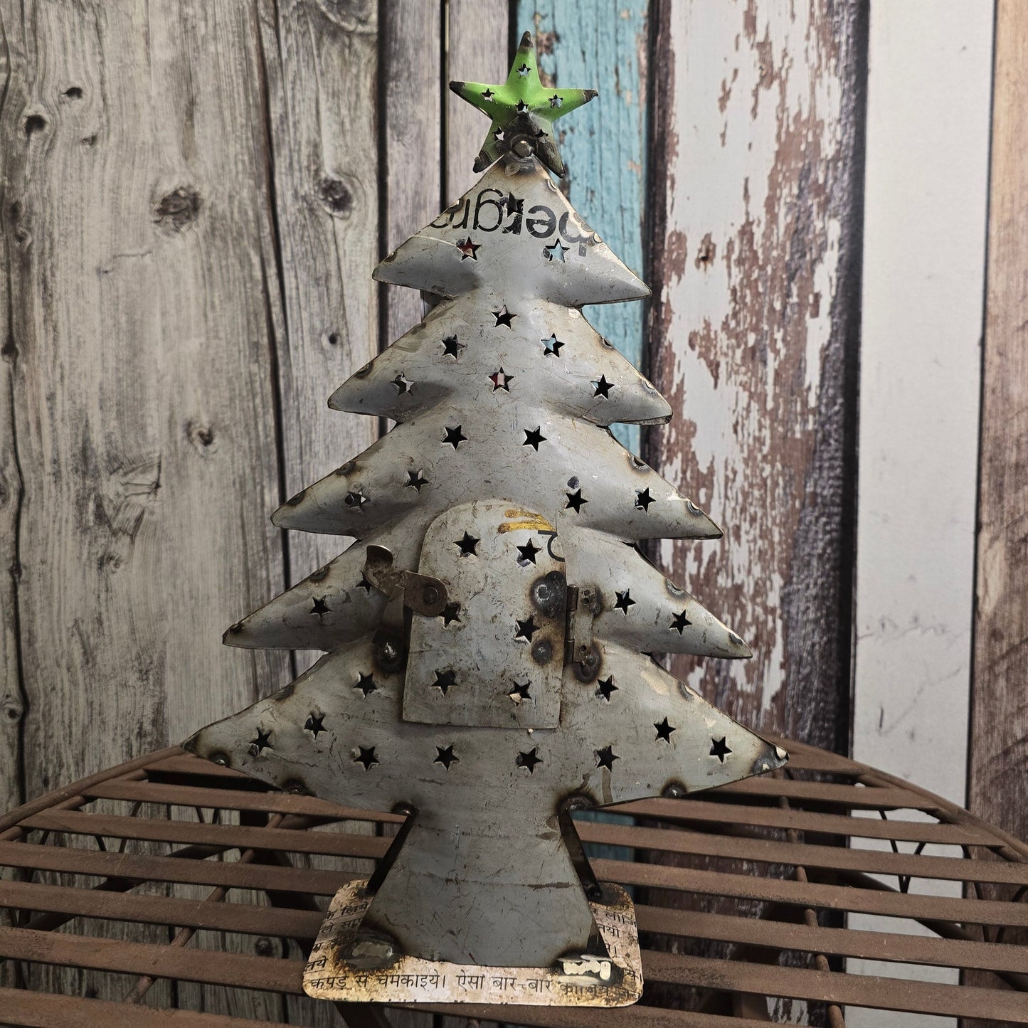 Laterne aus Altmetall Upcycling Weihnachtsbaum 