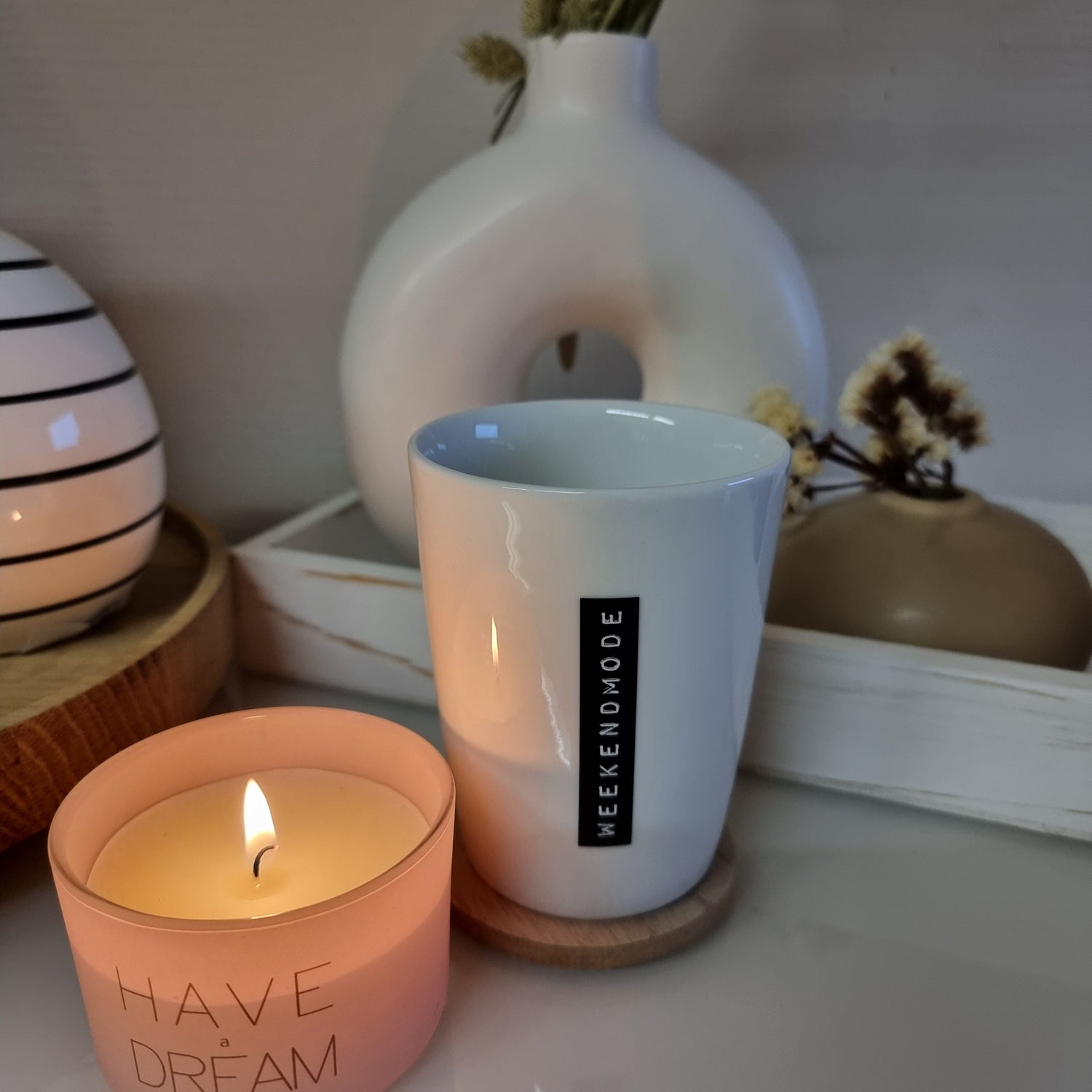 Vase-Lanyo-weiss-Kerzentopf-Kaffeebecher-Auszeit-zeitlos-schwarz_1